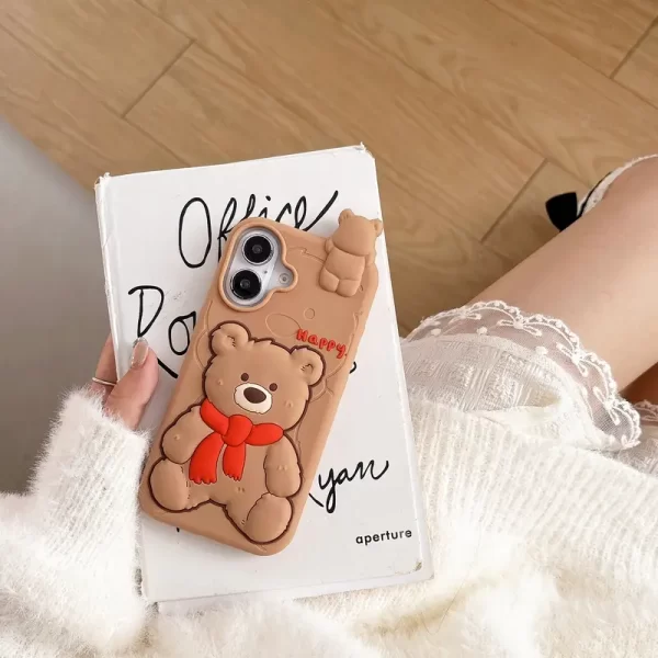 Original scarf teddy bear ultra-soft silicone phone case, suitable for iPhone 15/16, creative 15/16 Pro, niche 15/16 Promax, full-coverage protective cover